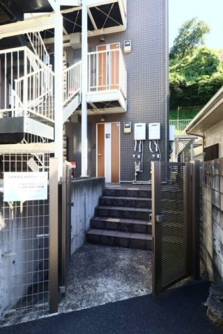 ＳＨ弘明寺のエントランス