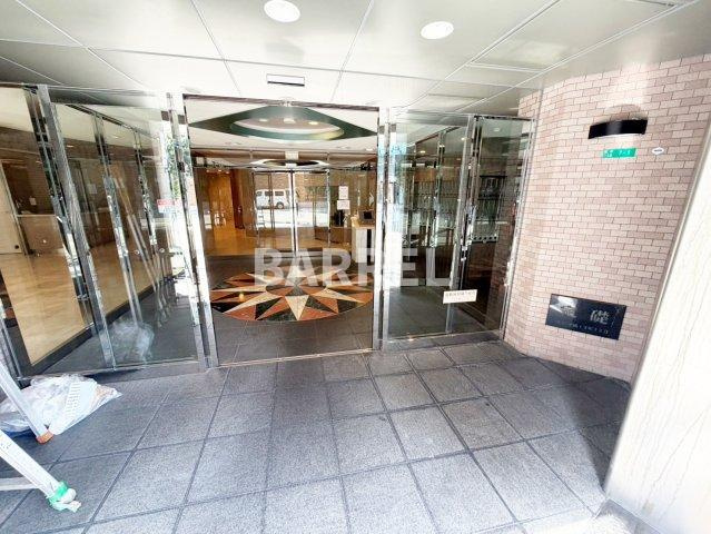 エステムコート新大阪Ⅲステーションプラザのエントランス