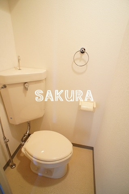 【トイレ】 | アソシエ横浜 | 落ち着いた色調のトイレです♪
