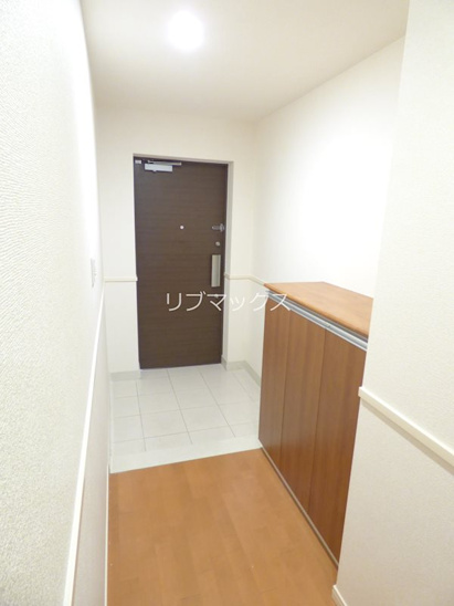 【玄関】甲子園六石町ハイツ 