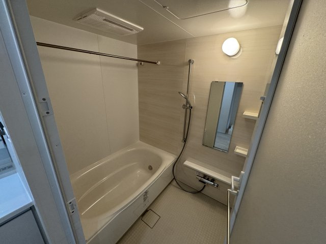 トリニティ豊中本町の浴室