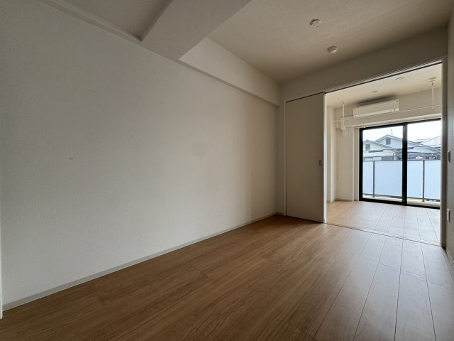 トリニティ豊中本町の居間・リビング