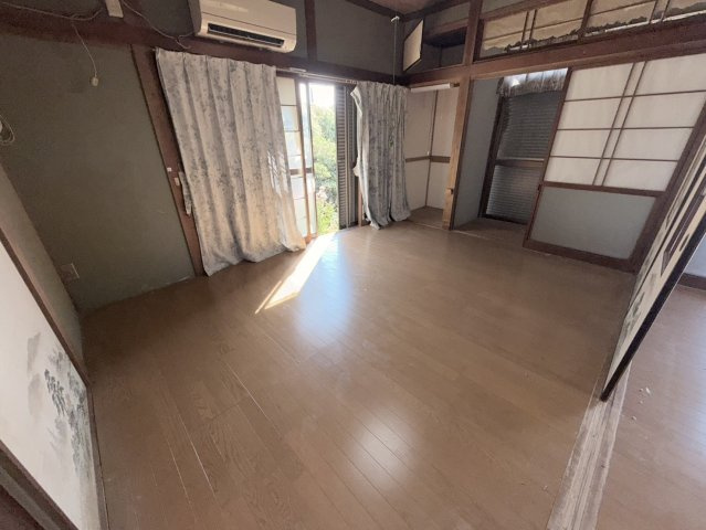長崎市高浜町　一戸建ての居間・リビング