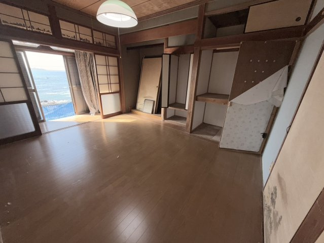 長崎市高浜町　一戸建ての居間・リビング