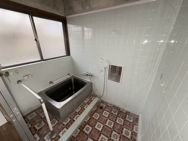 長崎市高浜町　一戸建ての浴室