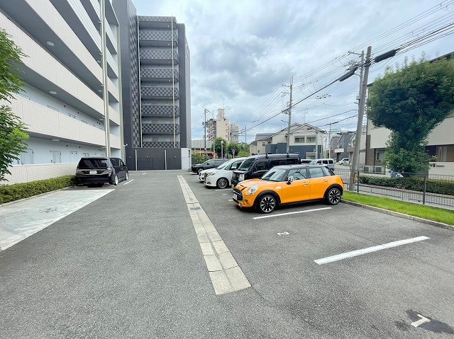 パルクレール（東淀川区）の駐車場