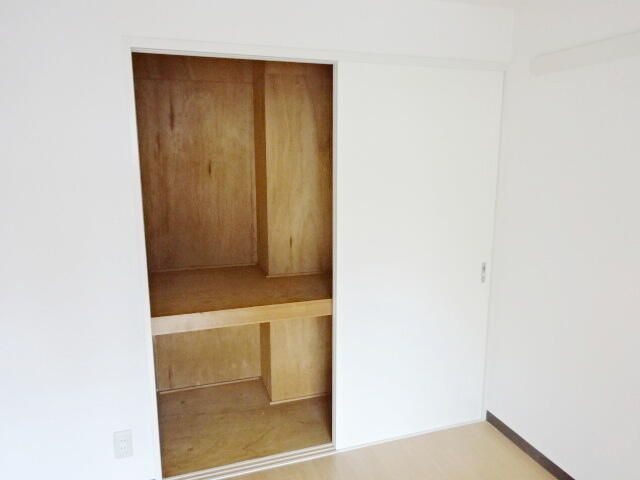 パレス南光の収納