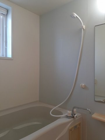ノイソレイユの浴室