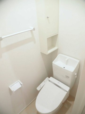 グラードのトイレ|落ち着いたトイレです