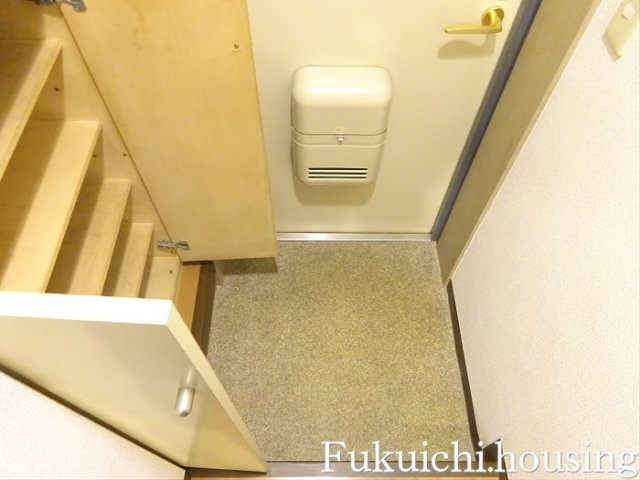 OLIO上北沢の玄関