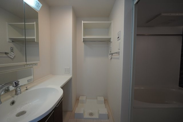 北九州市小倉南区南方２丁目のアパートの洗面所