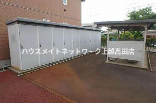 オリエンタルコートの設備|外部物置・駐輪場