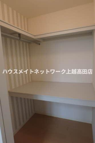 オリエンタルコートの収納|ウォークインクローゼット