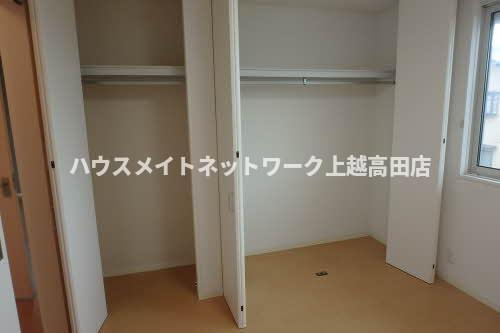 オリエンタルコートの収納|クローゼット