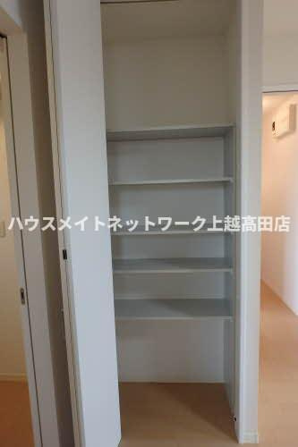 オリエンタルコートの収納|物入