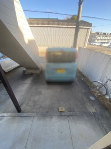 パステル日之出の駐車場