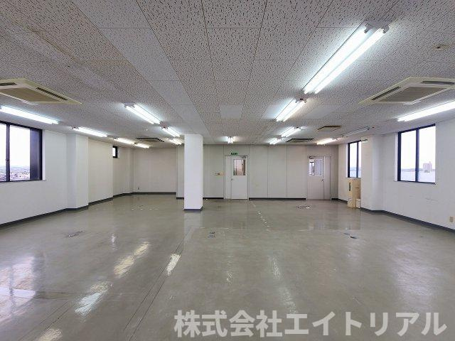 岡田ビルの内装