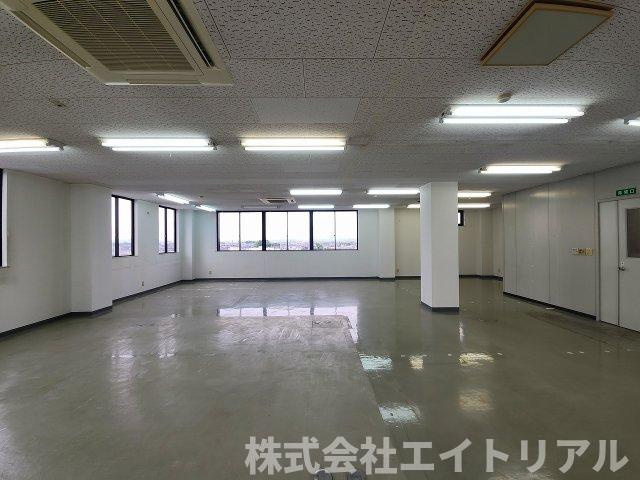 岡田ビルの内装