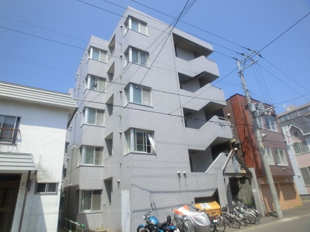 メゾンエクレーレ本郷通８丁目
