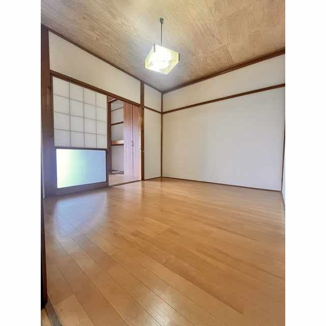 小島ビルの内装