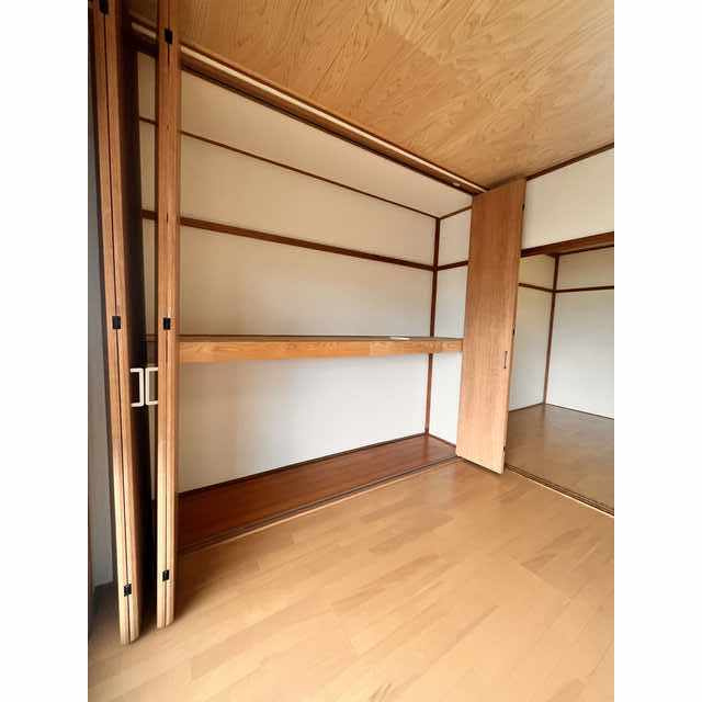 小島ビルの内装