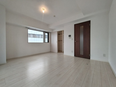 家具の配置のしやすいお部屋です♪