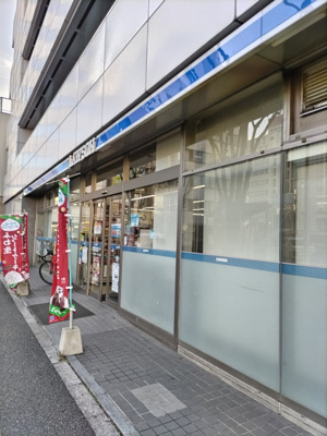 ローソン 川越西ロータリー前店まで180ｍ