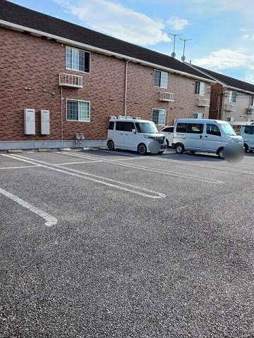 サンリット　Ⅱの駐車場
