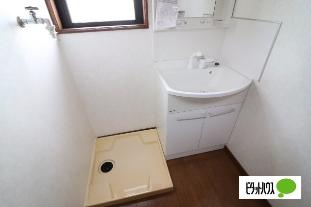 文京町山岸ハイツの洗面所