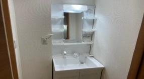 ソレイユイナゲの洗面所