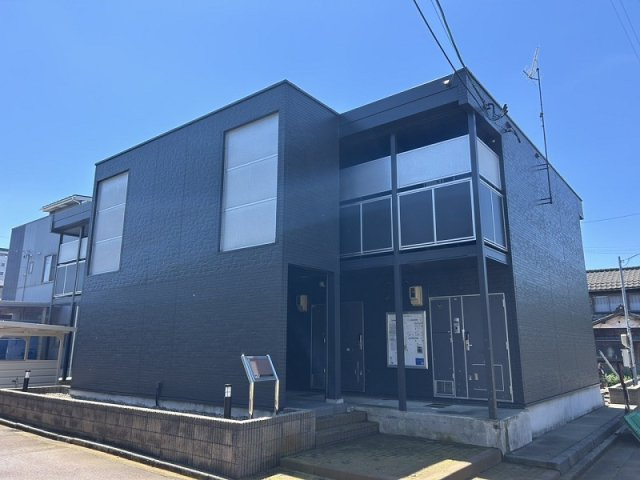 レオパレスクレサンセマムの外観