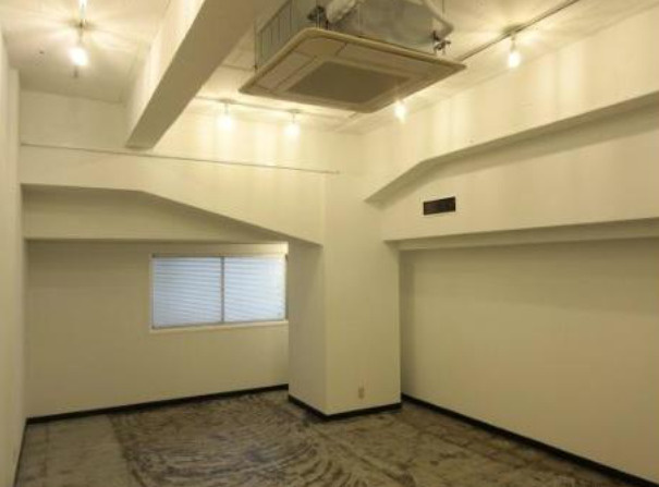 大阪市中央区南本町２丁目の事務所の内装