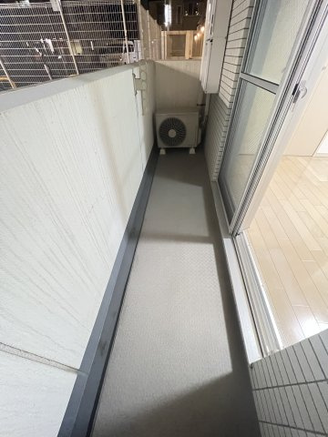 ライジングプレイス西新井のバルコニー
