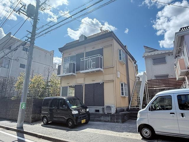 クレセントAの外観
