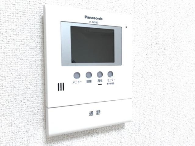 クイーンズの内装|カメラ付インターホン（イメージ）