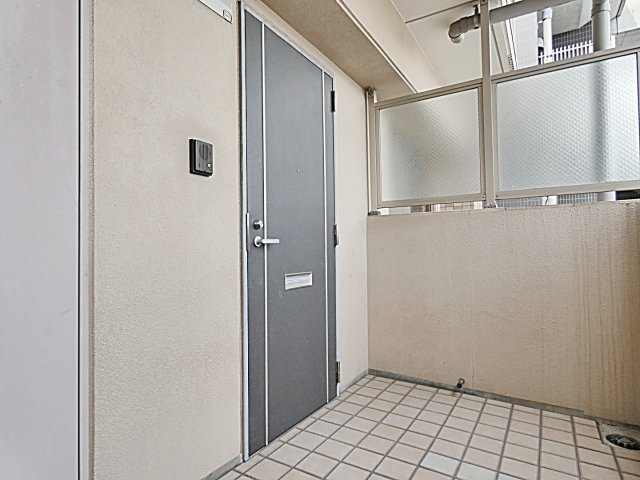 サンパーク一社の玄関