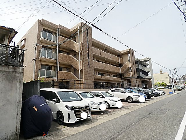 サンパーク一社の外観