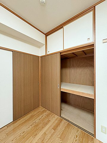 マ・メゾン小牧原　南館の収納