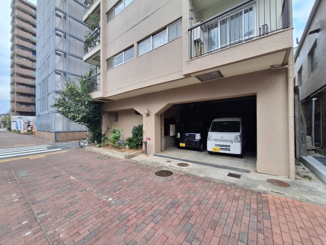 コーズ第二エイト大森の駐車場