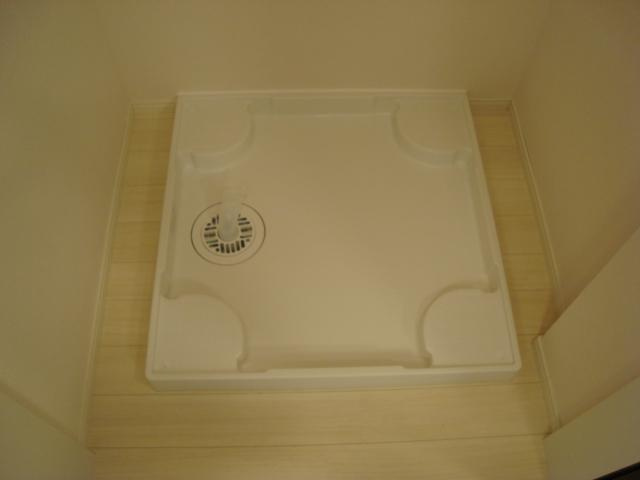 サンテラス神宮のその他|洗濯機置場