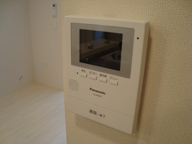 サンテラス神宮の内装|カメラ付インターホン