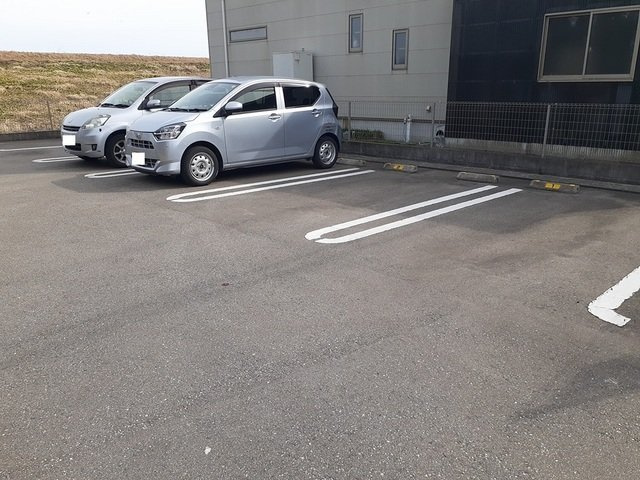 アンダンテ　いわせ野Ⅱの駐車場