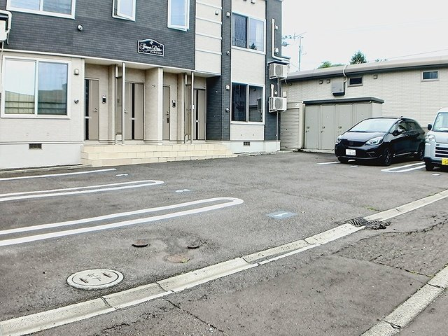 ジェルメ　リアンの駐車場