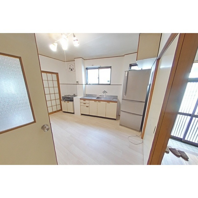 上川手戸建のキッチン