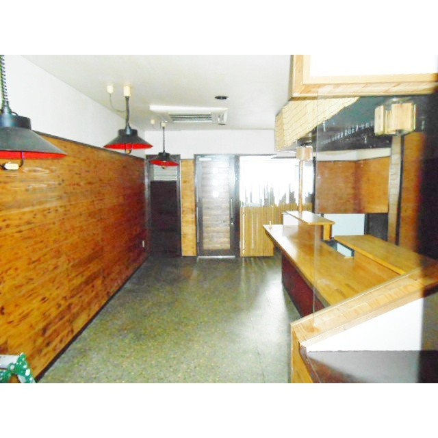 吹上町住居付店舗の内装