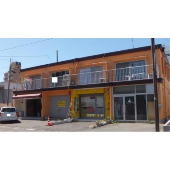 吹上町住居付店舗の外観