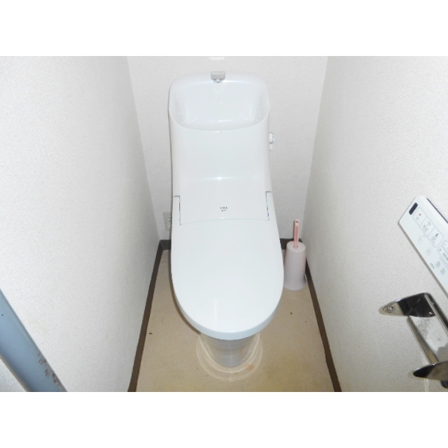 吹上町住居付店舗のトイレ