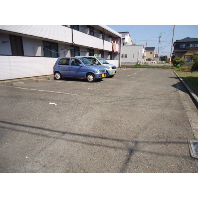 ルピナスの駐車場