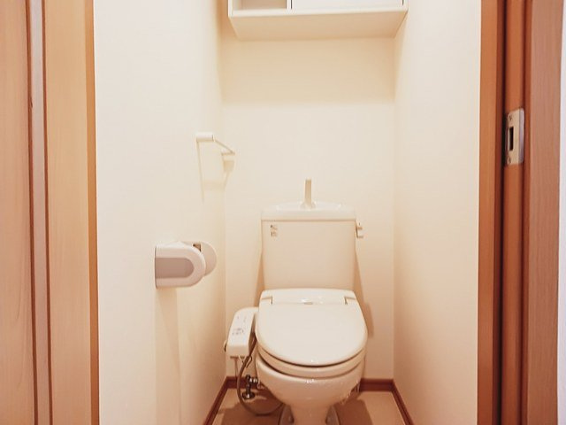 ヴィラ・アミティⅤのトイレ|清潔感のあるトイレです