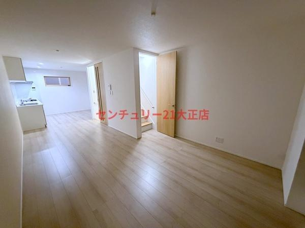 市岡元町新築戸建ての居間・リビング